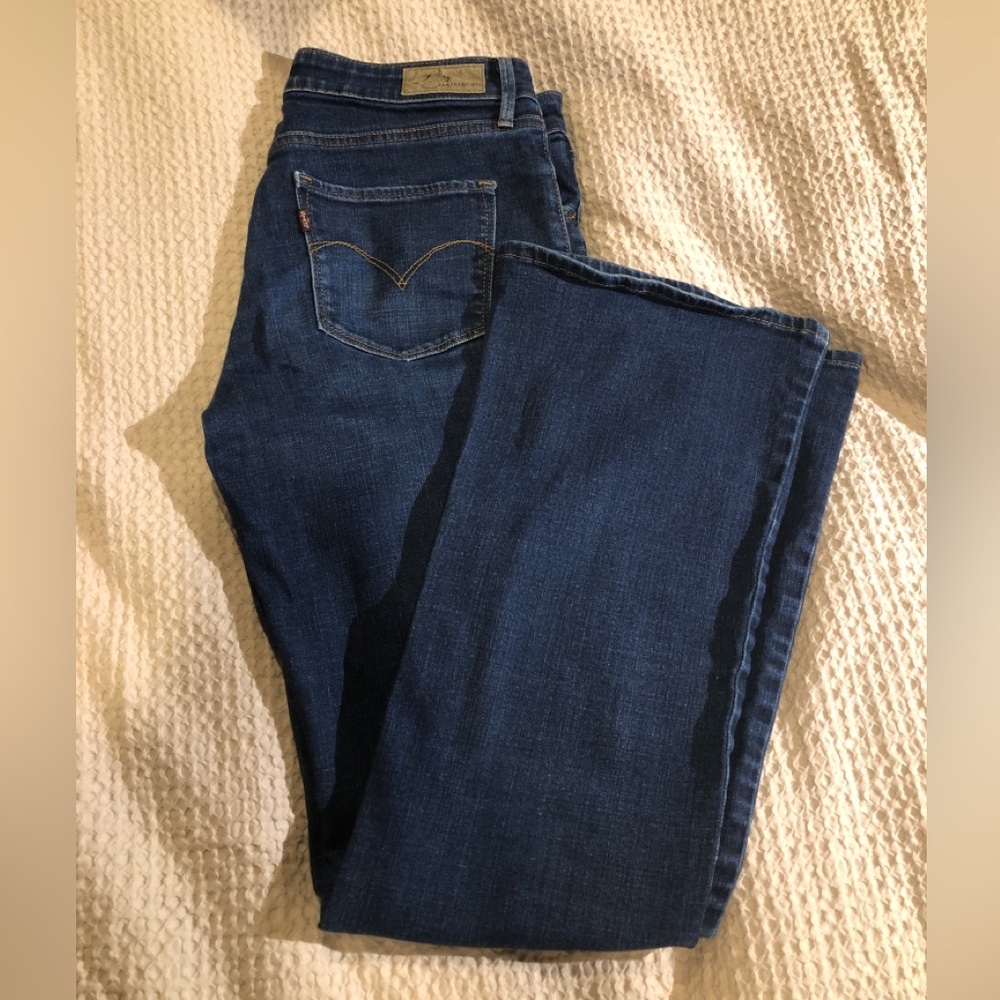 Levi’s Demi curve boot cut jeans